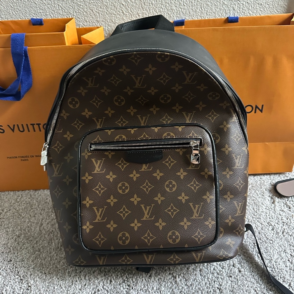 Louis Vuitton Back pack - Picture 1 of 10